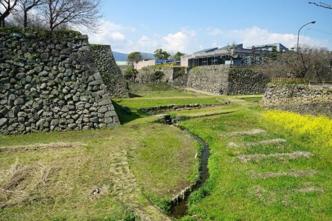 島原城の島原文化会館。 所在地は長崎県島原市。