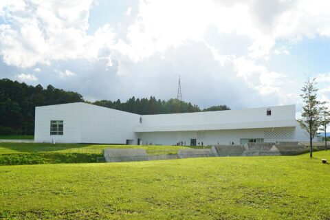 青森県立美術館。 所在地は青森県青森市。