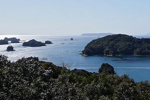 船越展望所から望む九十九島 (西海国立公園)。 所在地は長崎県佐世保市。