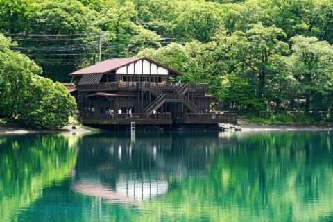 中禅寺湖畔ボートハウス。所在地は栃木県日光市。