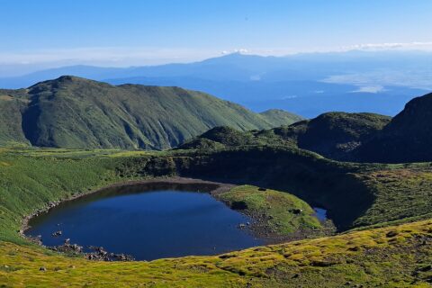 Lake of Chokaizan and Gassan