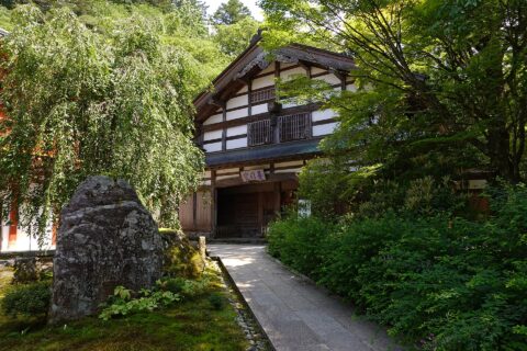 那谷寺。 所在地は石川県小松市。