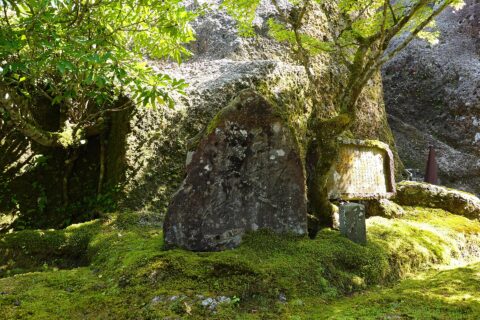 那谷寺。 所在地は石川県小松市。
