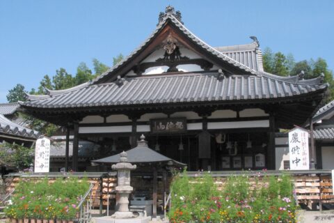 Hondō of Abe Monjuin at Sakurai, Nara Pref., Japan. This architecture was built in 1665 (early Edo period).