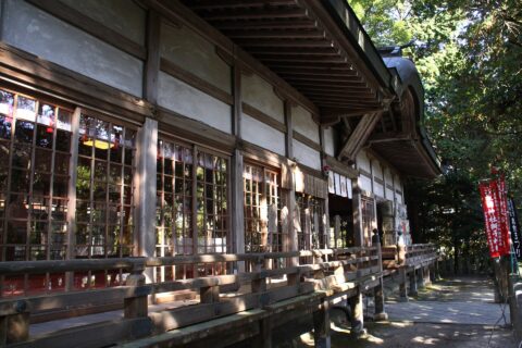 敢國神社 拝殿