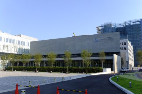 'Akita Museum of Art' is a museum of fine art located in Akita City, Japan. This architecte is designed by Tadao ANDO.