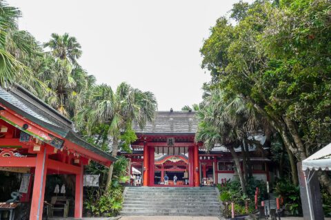 宮崎県宮崎市青島にある青島神社。神門