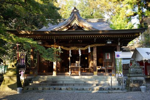 ​阿蘇神社の拝殿（東京都羽村市）