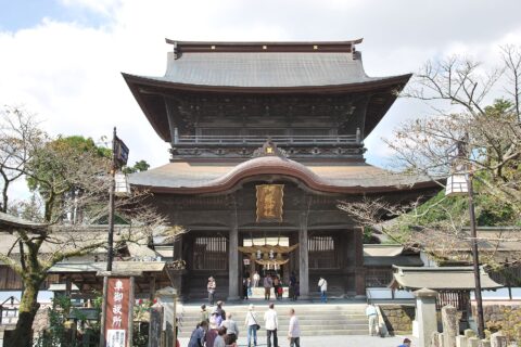阿蘇神社 楼門（国の重要文化財）
