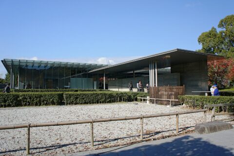 平等院ミュージアム鳳翔館, 京都府宇治市。