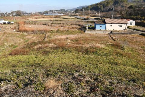 ​茅原大墓古墳 後円部から前方部を望む