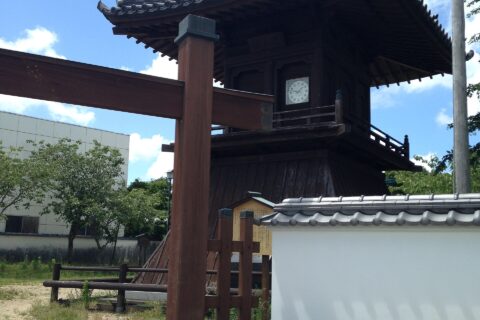 唐津城・二の門堀付近の「時の太鼓」