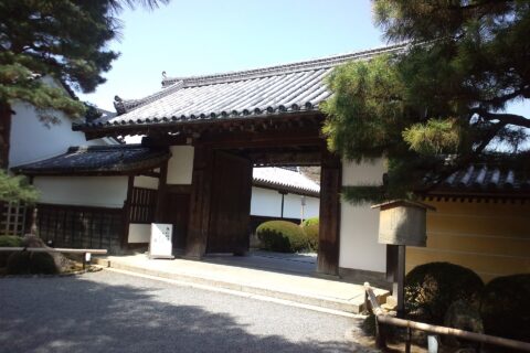 大覚寺 山門