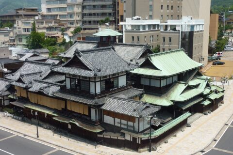 ​日本愛媛縣松山市道後溫泉本館。