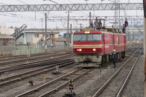 An EH800-14 locomotive at Goryōkaku Station, Hokkaido, Japan.