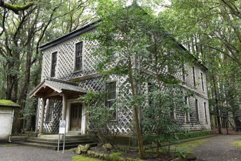 宮崎神宮に所在する徴古館(正式名称、宮崎神宮徴古館)