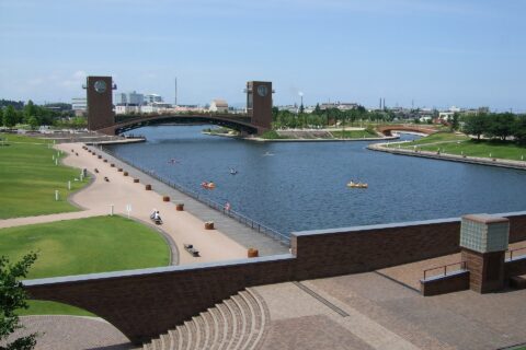 Fugan-unga Kansui Park in Toyama Japan (富岩運河環水公園) 隣接する富山市総合体育館より撮影