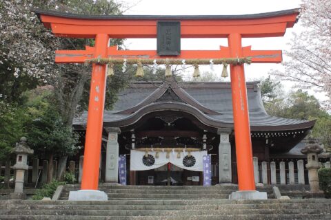 足羽山にある藤島神社