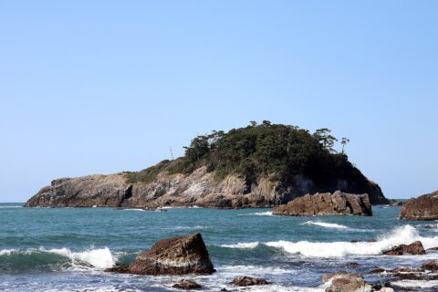 亀島(越前海岸)
