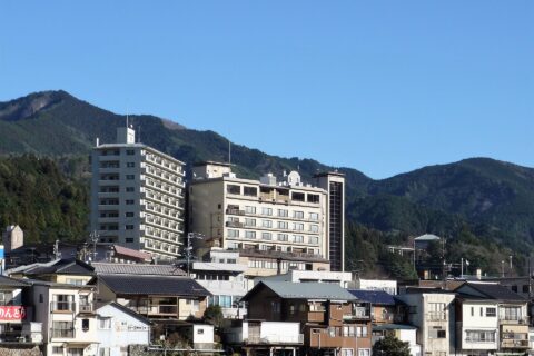 下呂温泉街（下呂大橋より、2016年12月撮影）