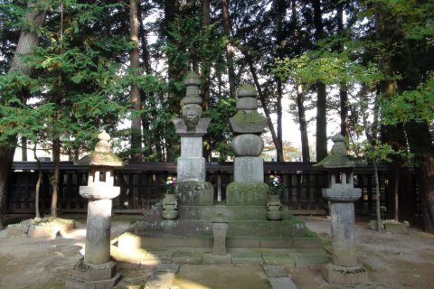 恵林寺の武田信玄公墓所