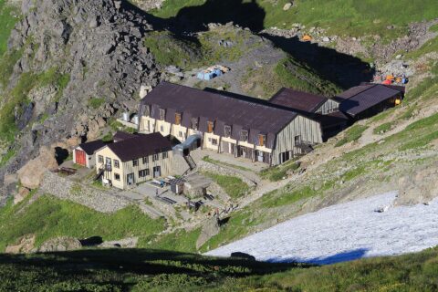 ​白馬岳頂上宿舎、長野県白馬村の白馬岳山上にある山小屋