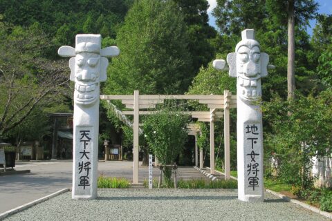 高麗神社の将軍標（埼玉県日高市）