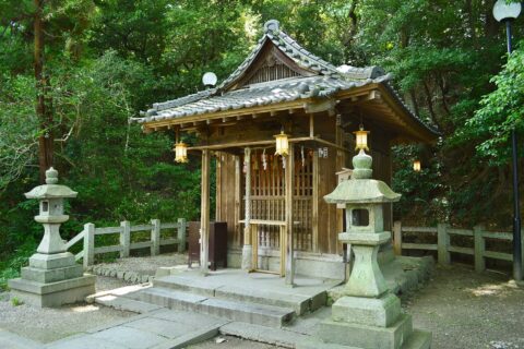 枚岡神社 境内天神地祇社