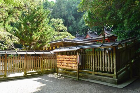 枚岡神社 本殿・透塀