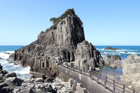 ​鉾島(越前海岸)