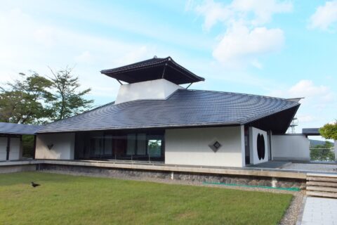 本荘公園展望施設「本丸の館」