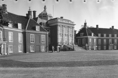 Huis ten Bosch: Huis ten Bosch