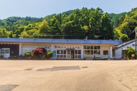 Kintaichi-Onsen Station on the IGR Iwate Galaxy Railway Line in Ninohe City, Iwate Prefecture, Japan