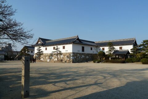 再建された多聞櫓