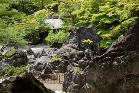 ​石山寺（珪灰石）, 滋賀県大津市