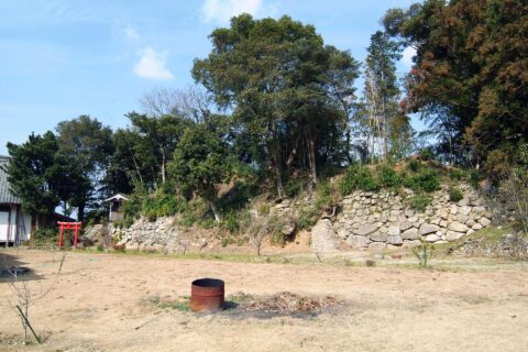 怡土城の関門跡