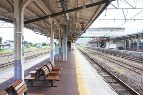JR大糸線・信濃大町駅のホーム