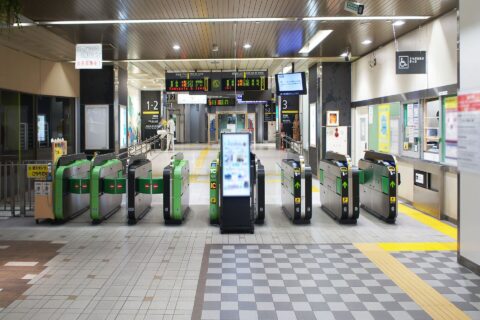 Gates of JR Ryomo Line Maebashi Station
