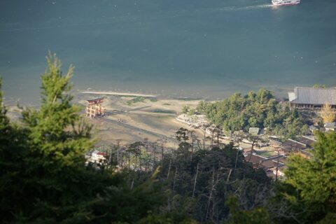 宮島・弥山山頂から厳島神社方面を撮影