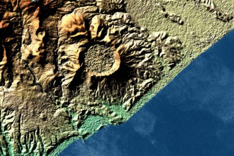 Lake Kuttara is in the central mount.