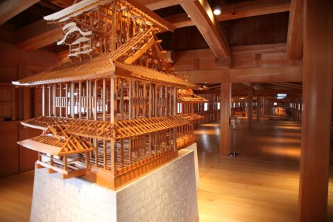 金沢城、菱櫓・五十間長屋 内部と 模型