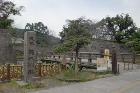 鹿児島城の大手門。
