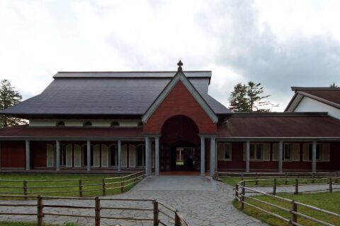 仙北市立角館樺細工伝承館（秋田県仙北市、設計:大江宏 1978年）