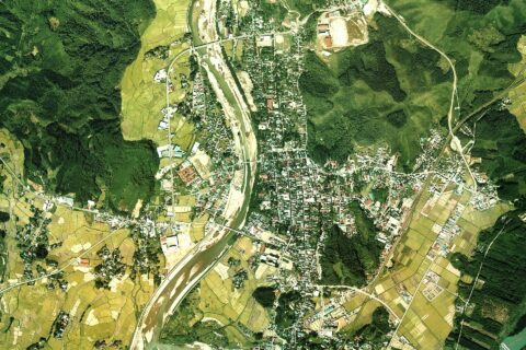 角館（秋田県仙北市）付近の空中写真。cto-75-25_c7の58,59,60、cto-75-25_c8の57,58,59、合計6枚を合成作成。