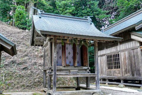 島根県松江市大庭町にある神魂神社。境内社の熊野社。