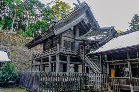 島根県松江市大庭町にある神魂神社。国宝の本殿。