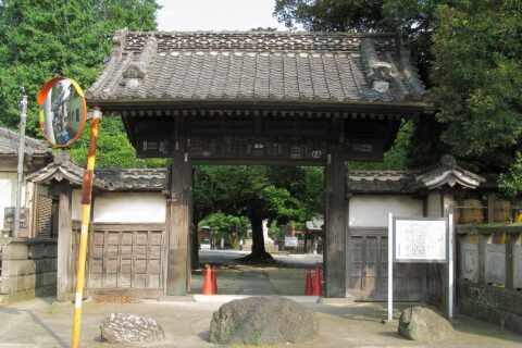 加須市の総願寺に移築された忍城の北谷門（埼玉県加須市）