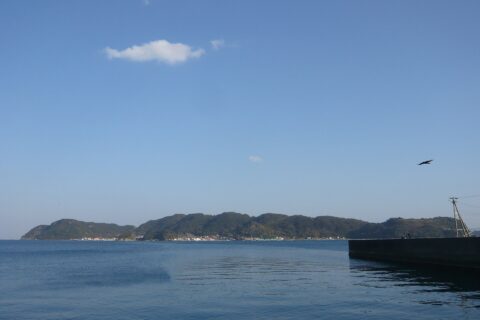 紀伊大島全景。串本港より