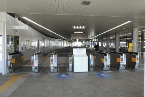 近鉄天理駅改札。