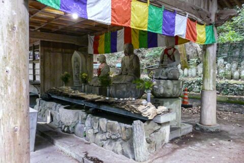 徳島県阿波市市場町切幡にある四国八十八箇所霊場 第十番札所の切幡寺。経木場